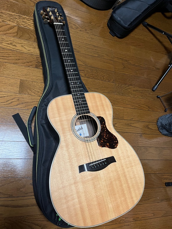 Switch Custom Guitars OM-70の画像
